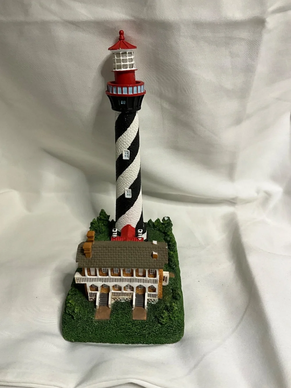 Lefton St. Augustine 1874 Illuminated Lighthouse Figurine (2003) - Minor Flaws